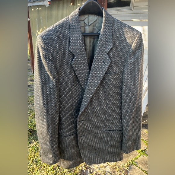 RetroGiorgio Armani 100% pure wool blazer in size 39L. Made in Italy. - Picture 3 of 4